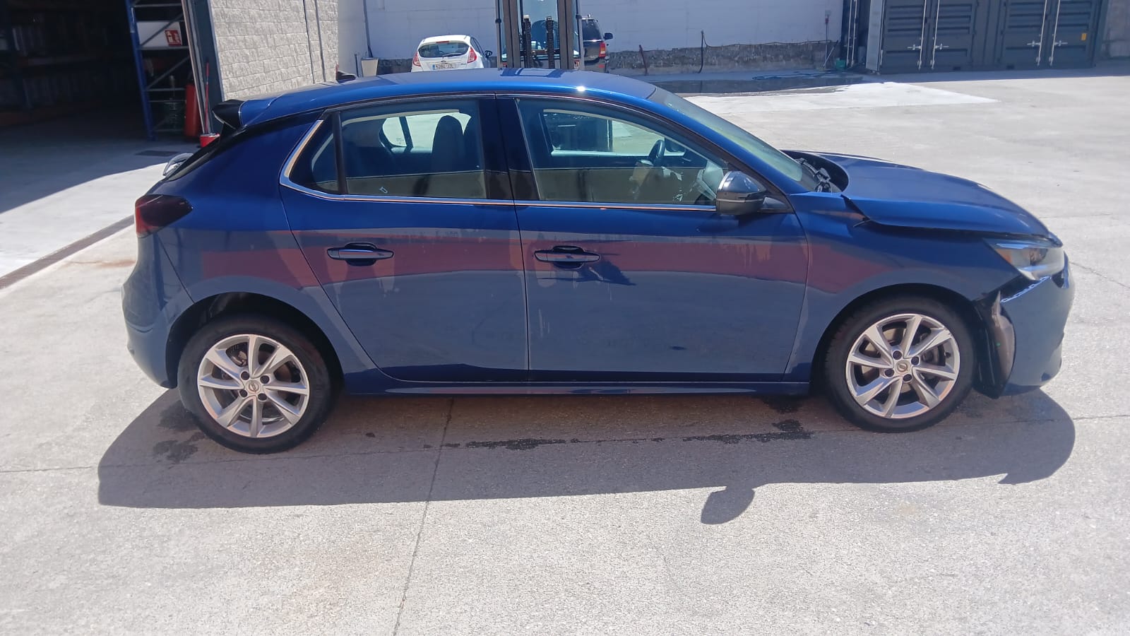 Opel Corsa F 1.2 - 2021 - Imagen 3