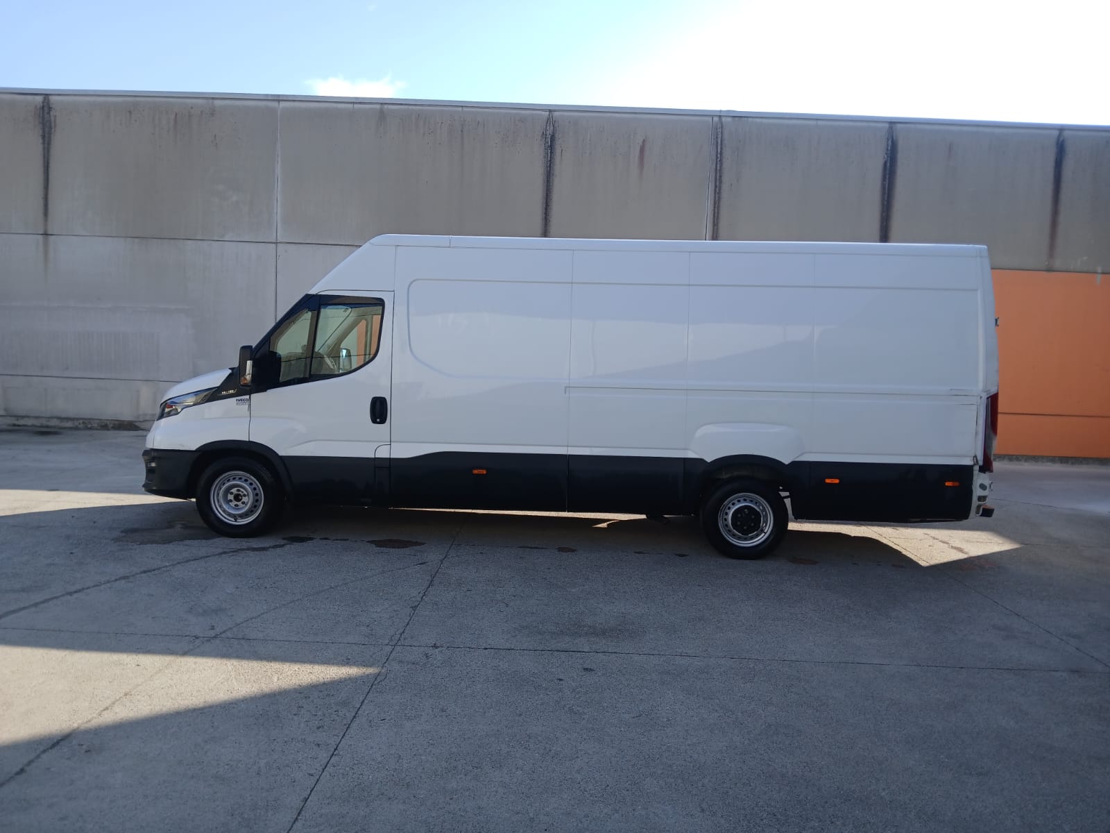 Iveco DAILY 35S 16 2.3 2022 - Imagen 10