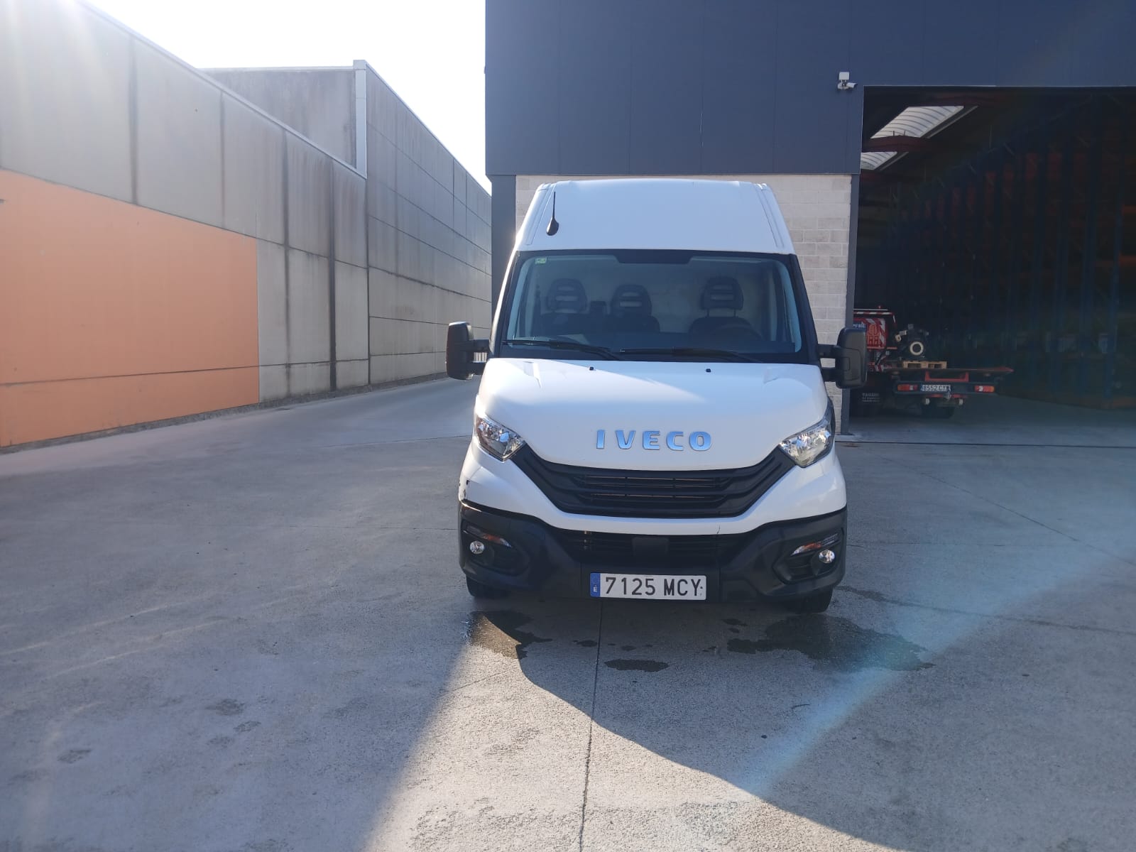 Iveco DAILY 35S 16 2.3 2022 - Imagen 9