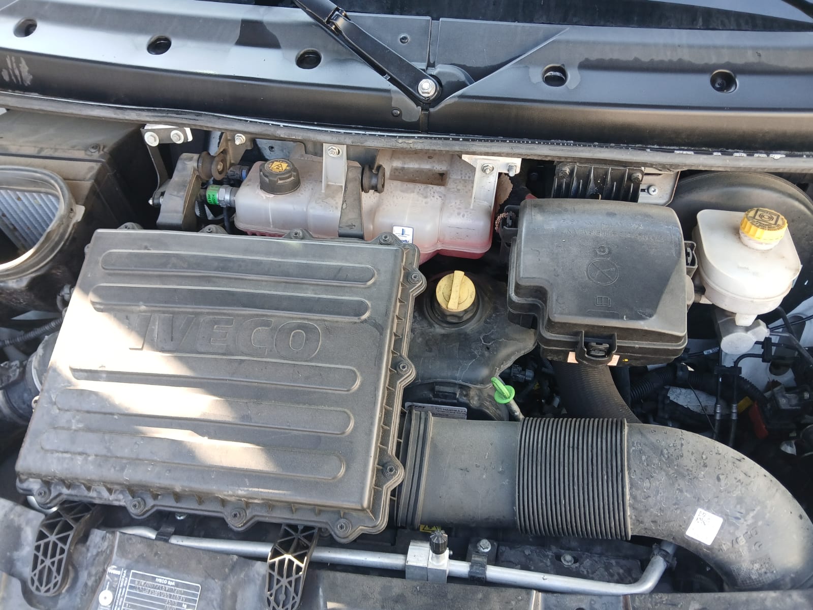 Iveco DAILY 35S 16 2.3 2022 - Imagen 2
