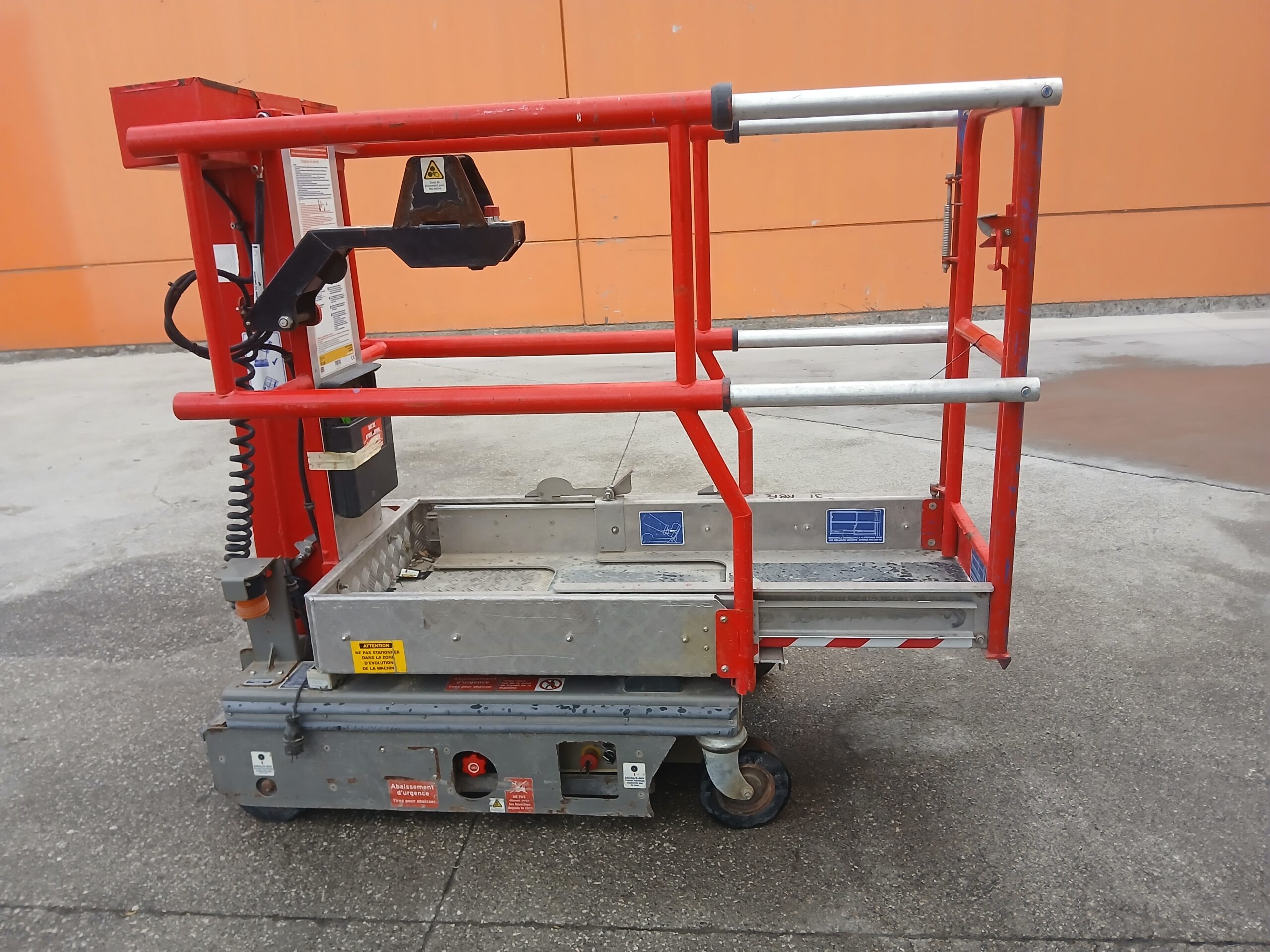 PLATAFORMA ELEVADORA ELECTRICA JLG Nano SP Plus - Imagen 6