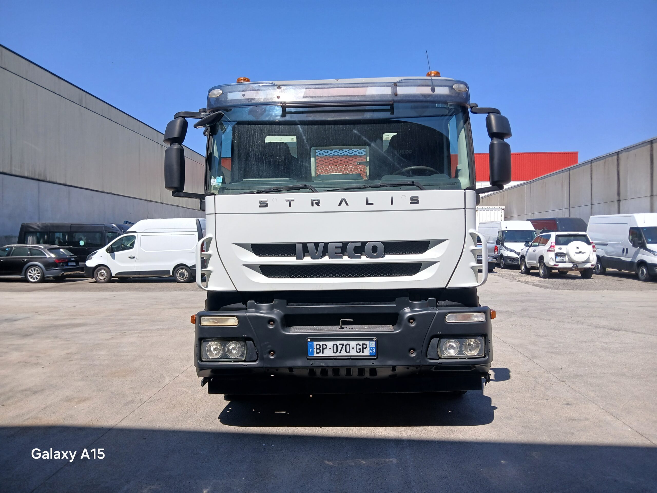 Iveco Stralis Portamáquinas 420 8x2 10.3 2011 - Imagen 2