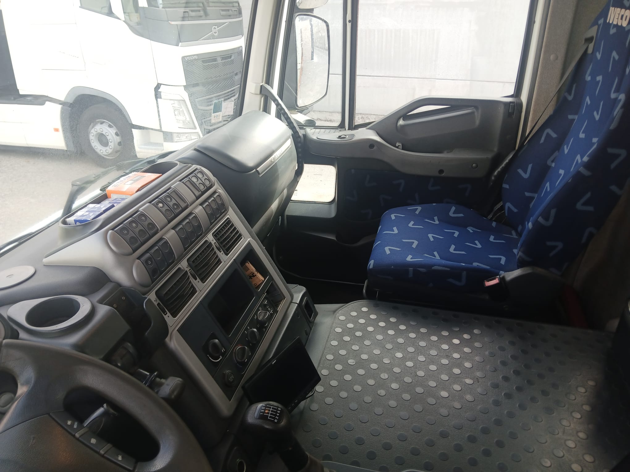 Iveco Stralis Portamáquinas 420 8x2 10.3 2011 - Imagen 8