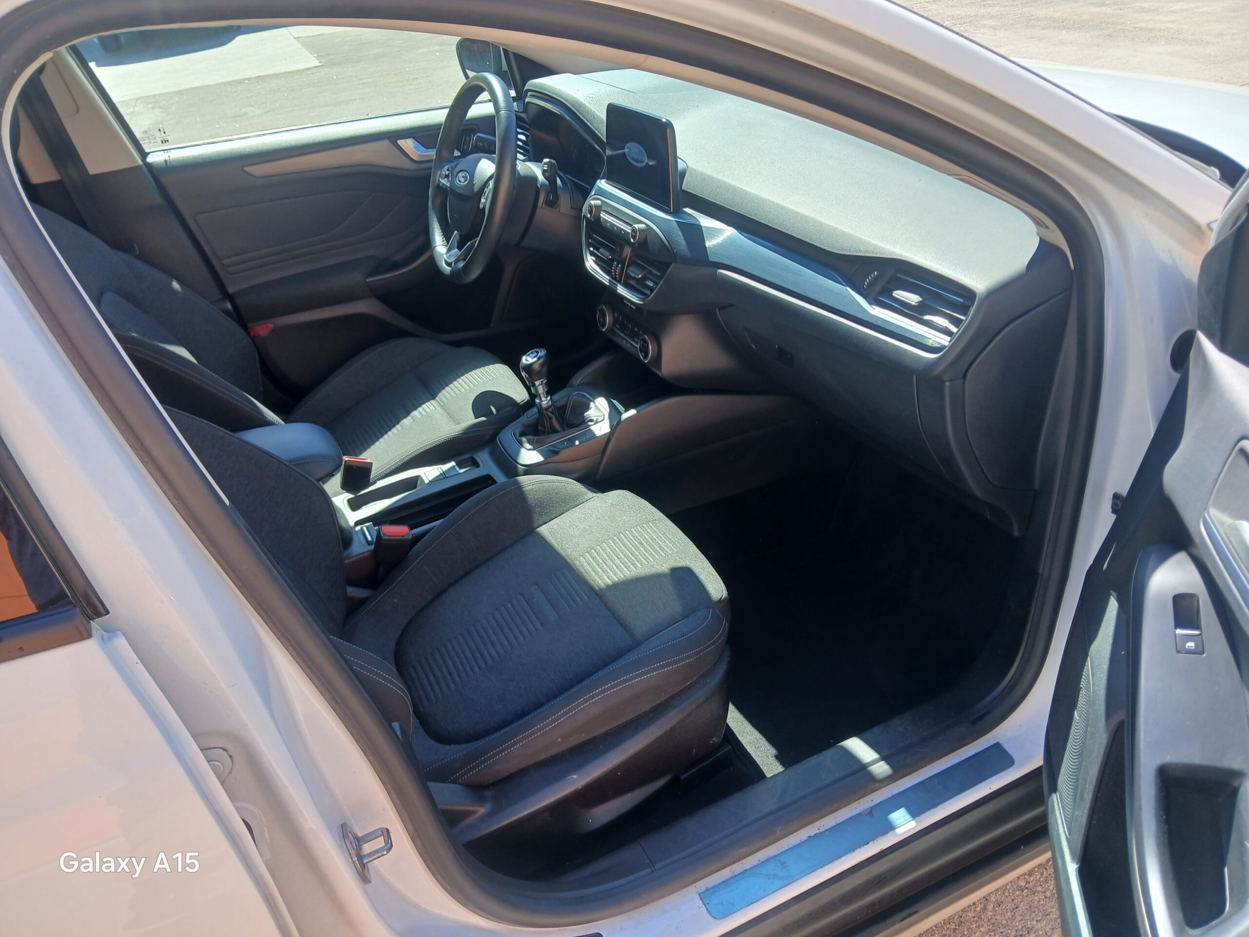 FORD FOCUS 1.0 HEV - 2021 - Imagen 6