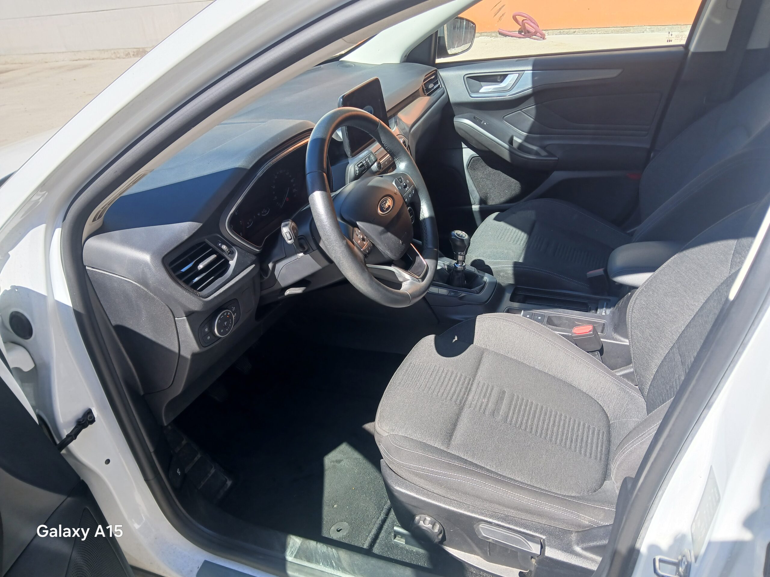 FORD FOCUS 1.0 HEV - 2021 - Imagen 8